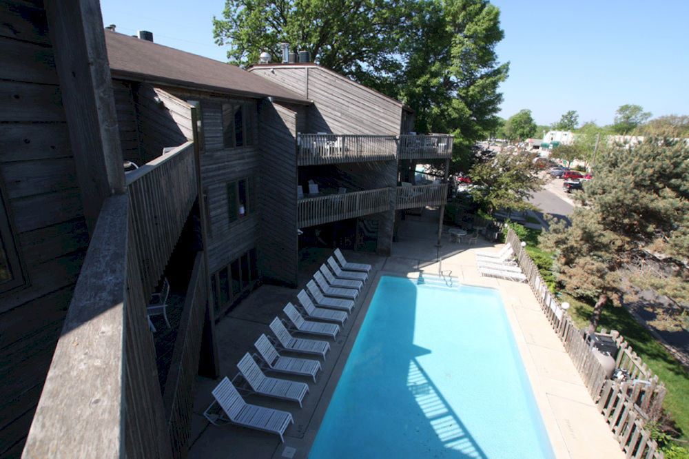 West Oaks Hotel Arnolds Park Exterior photo